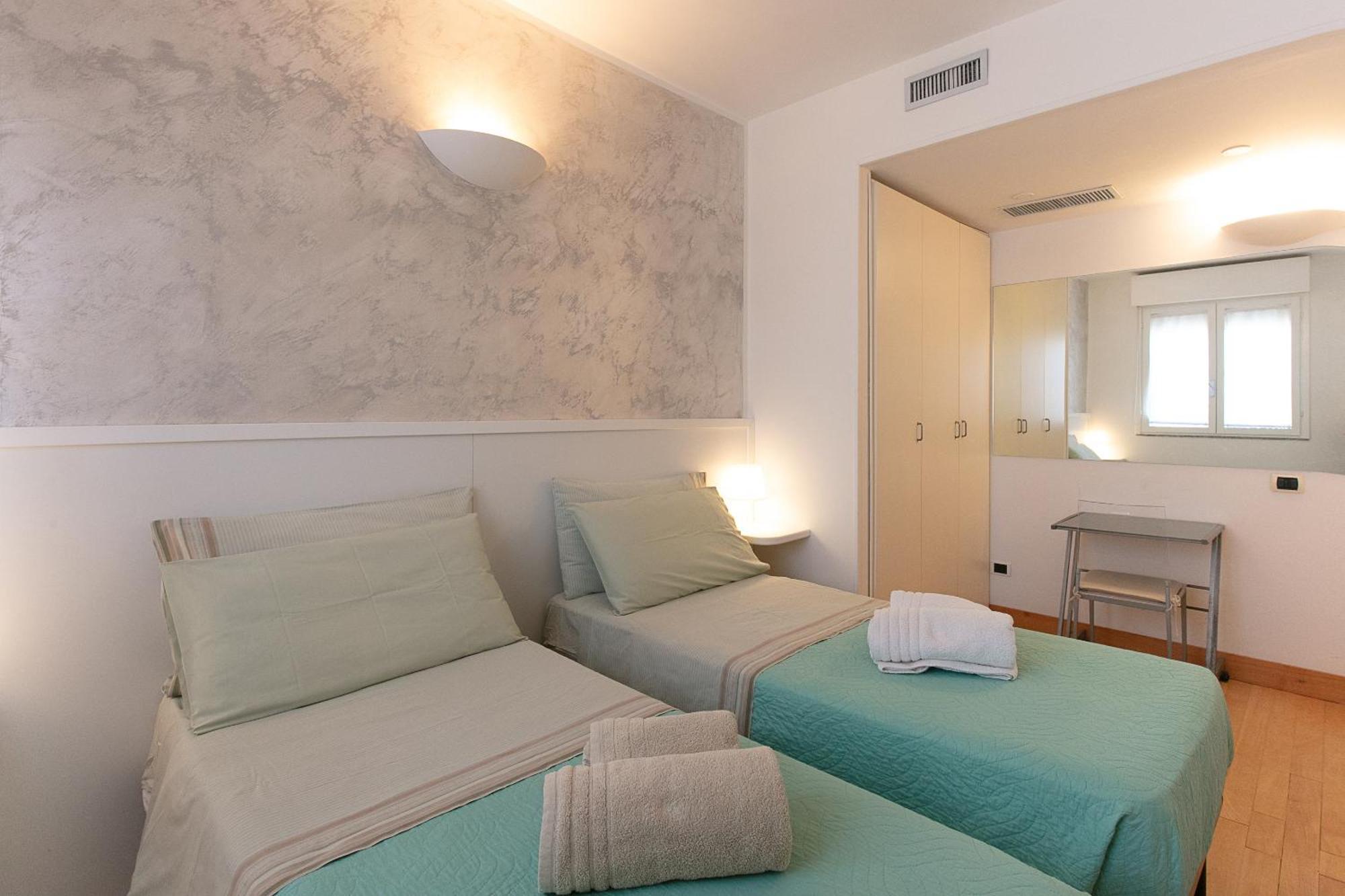콰르투 산텔레나 Giardini E Mare B&B 외부 사진